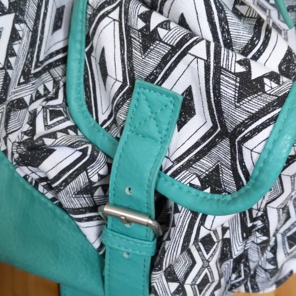 Back pack - Picture 2 of 6